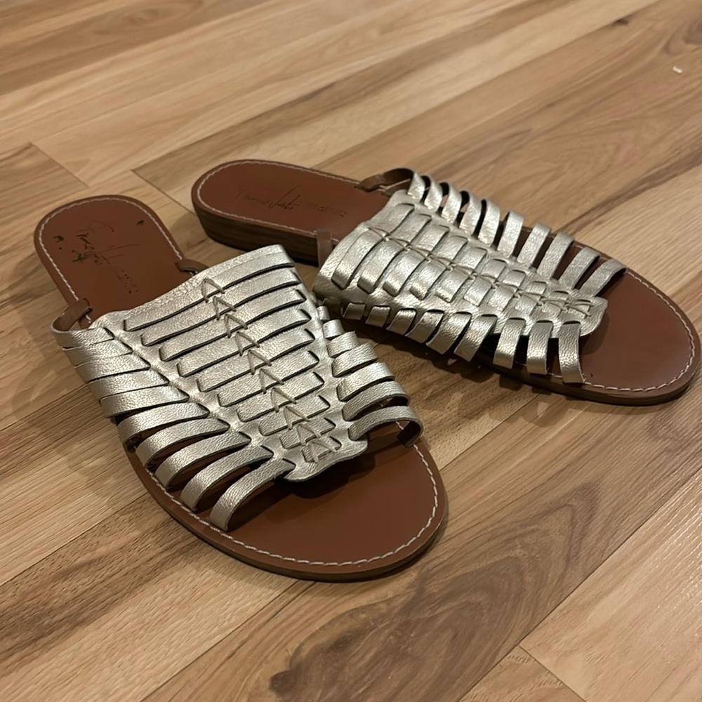 Franco Sarto slip on sandals